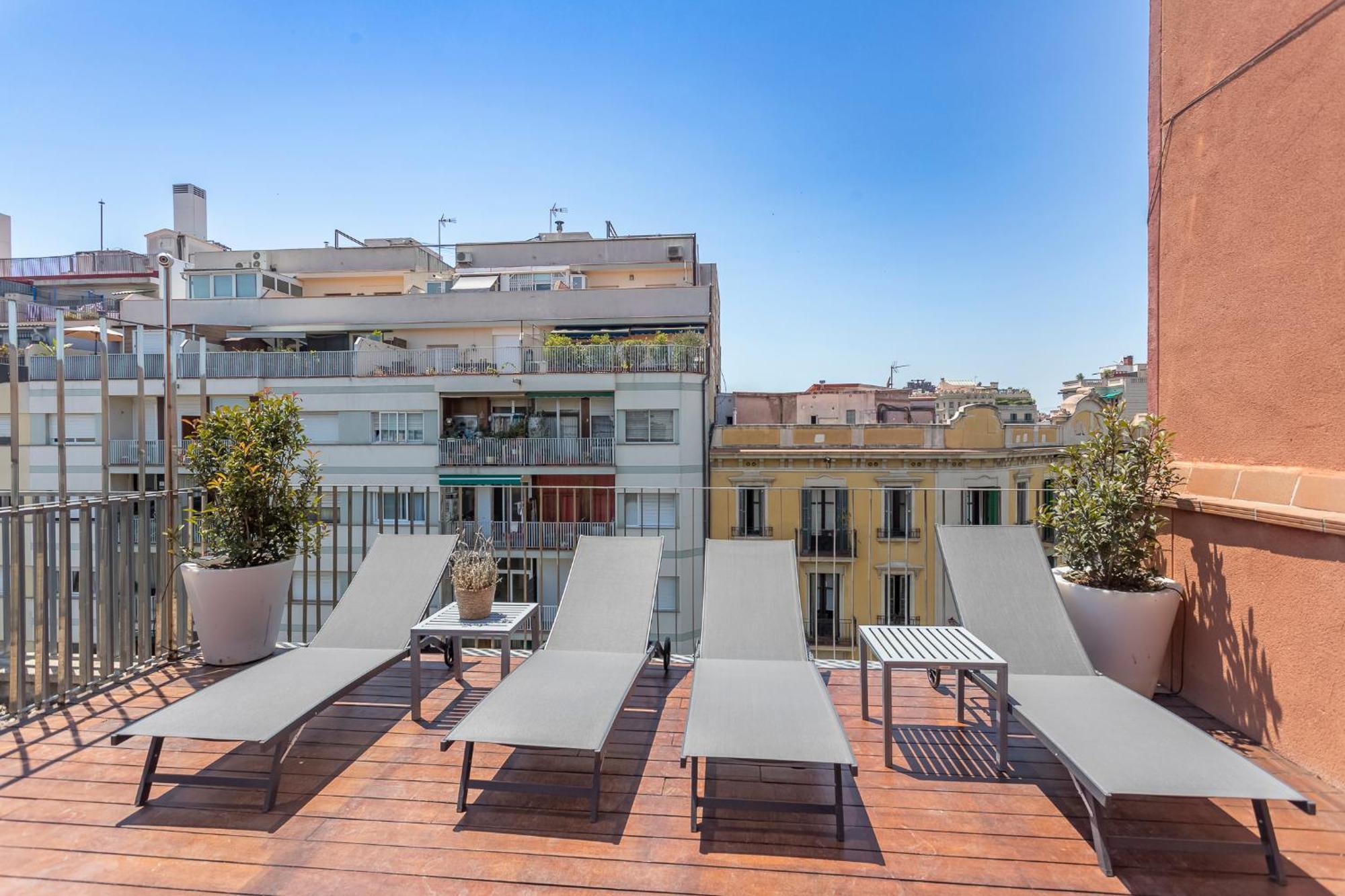 - Pool Terrace In Center